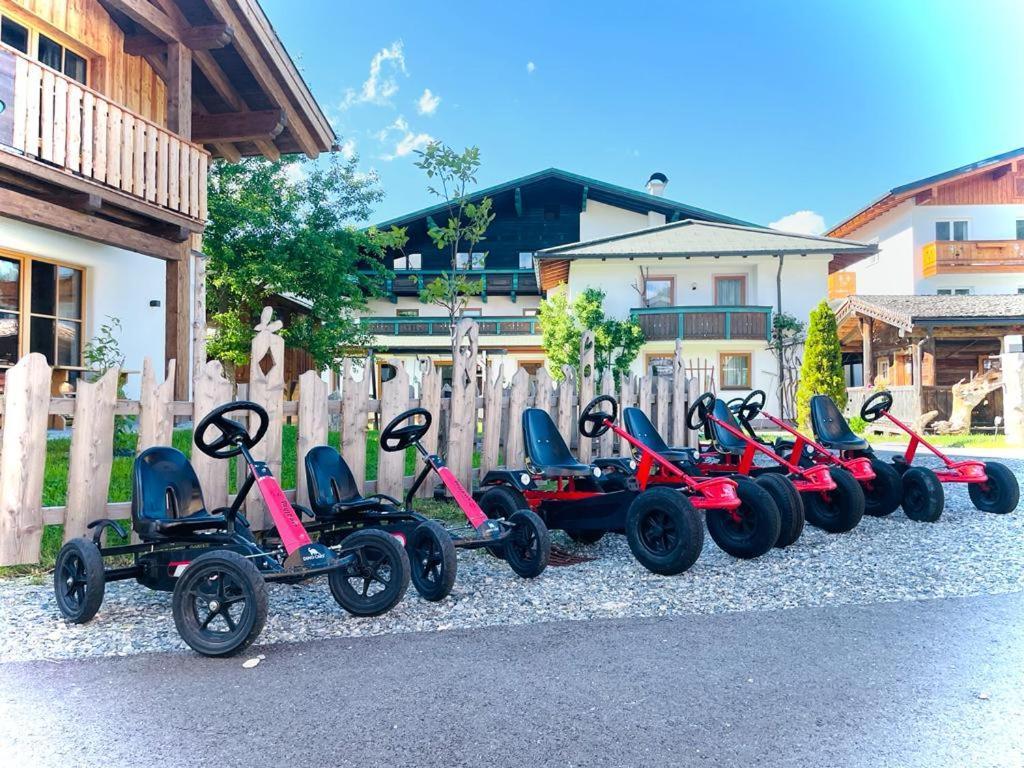 Sieglhub Chalets - Appartements - Hotel Flachau Exterior foto
