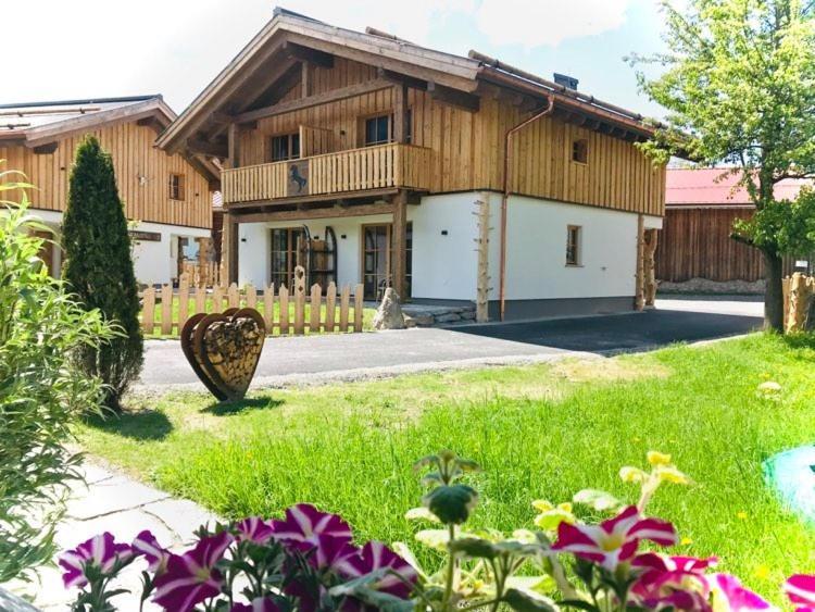 Sieglhub Chalets - Appartements - Hotel Flachau Exterior foto
